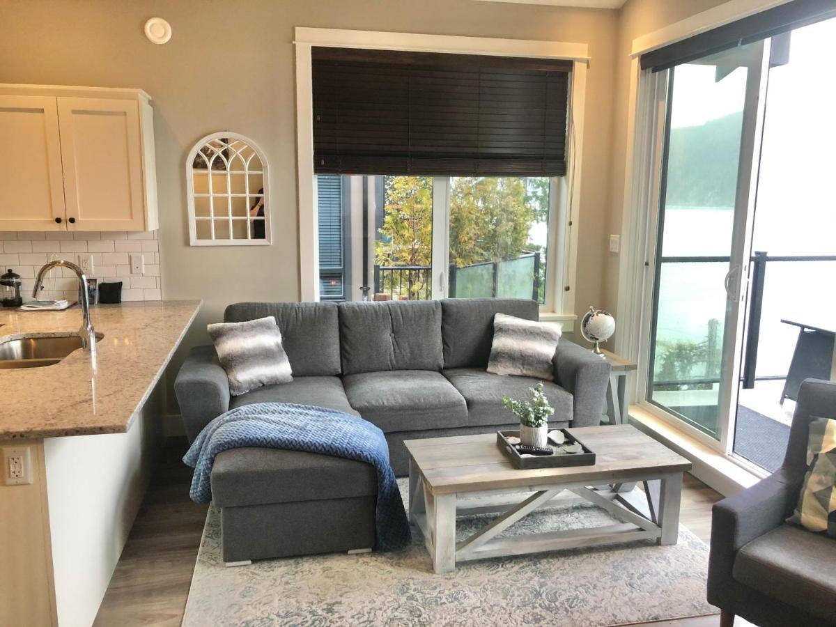 Sandy Feet Retreat Port Renfrew- Oceanfront 2Br Modern Cottage Exterior foto